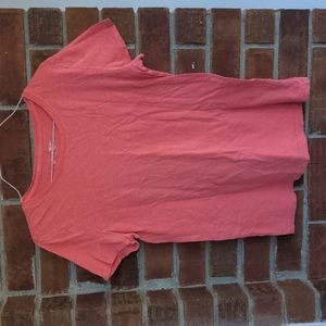 𝅺universal Thread Distressed Salmon Top Medium